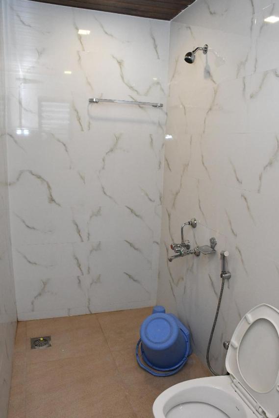 Hotel Sai Shatabdi Shirdi Rum bild